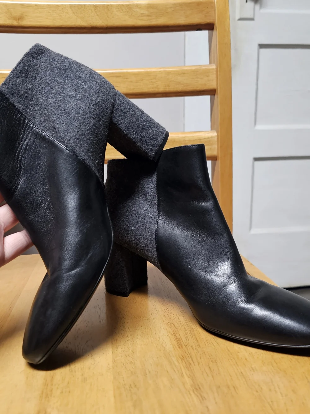 Karl Lagerfeld Leather Two-Tone Gray Black Classic Block Heel Women's Size 7.5